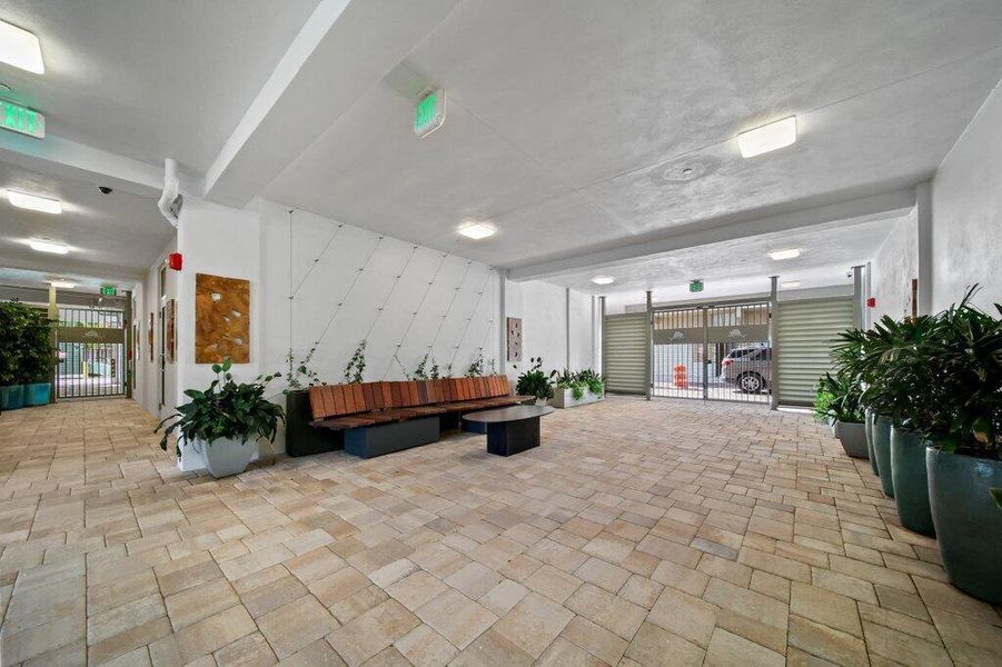 Community amenities in , Stuart (Image 26).