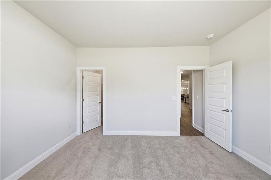 Spacious, unfurnished interior of a new home in Tuscany Hills, Douglasville (Image 47).