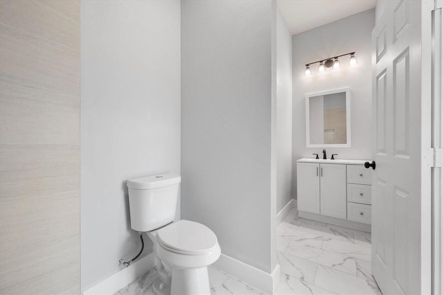 Furnished interior view inside a new home in , Granbury (Image 9).