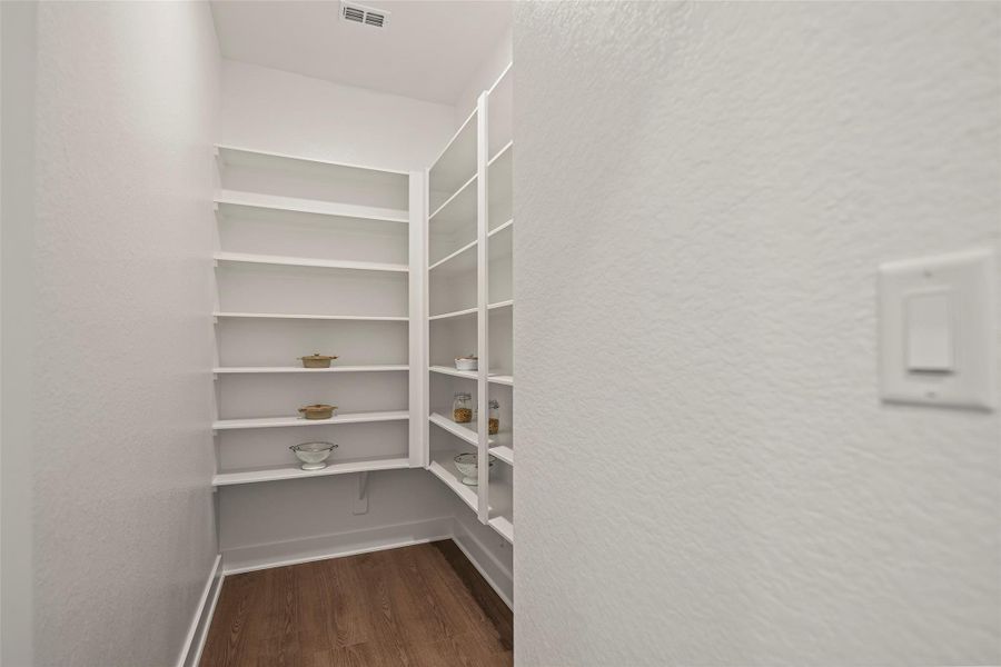 Spacious, unfurnished interior of a new home in Bridgeland 70′, Cypress (Image 22).