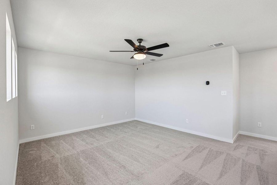 Spacious, unfurnished interior of a new home in Avery Centre, Round Rock (Image 22).