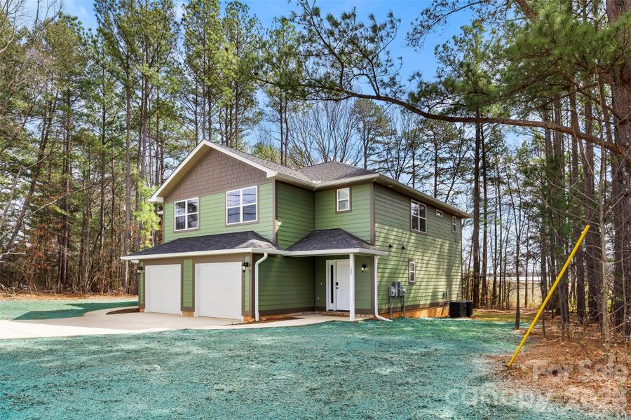 Image 43 of a home in .