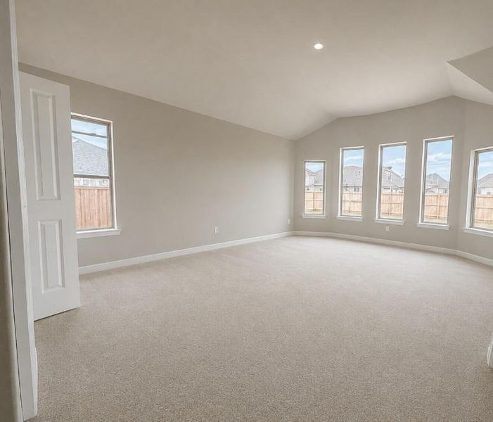 Spacious, unfurnished interior of a new home in Escondido, Magnolia (Image 6).