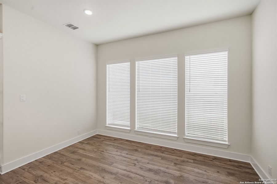 Spacious, unfurnished interior of a new home in Mesa Western, Cibolo (Image 17). Spacious, unfurnished interior of a new home in Mesa Western, Cibolo (Image 17).