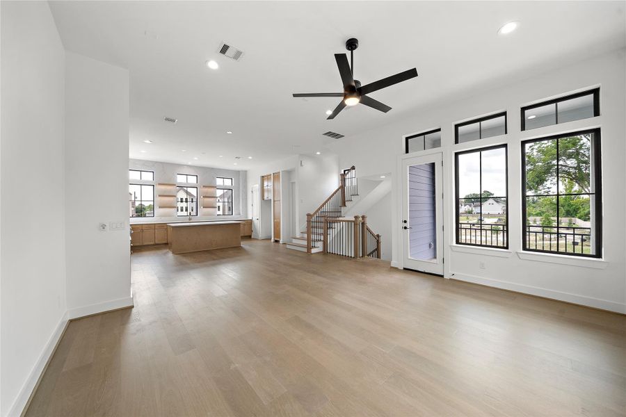 Spacious, unfurnished interior of a new home in Spring Valley Creek, Houston (Image 6).