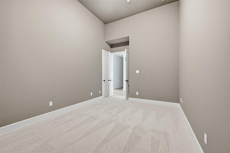 Spacious, unfurnished interior of a new home in Sandbrock Ranch, Aubrey (Image 15).