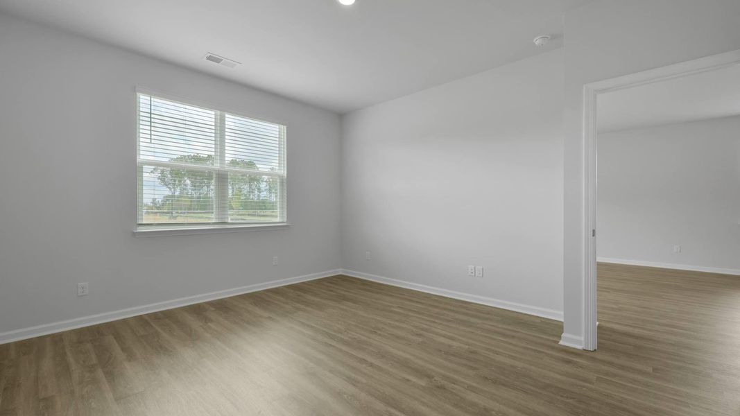 Spacious, unfurnished interior of a new home in Hillcrest, Ravenel (Image 15).