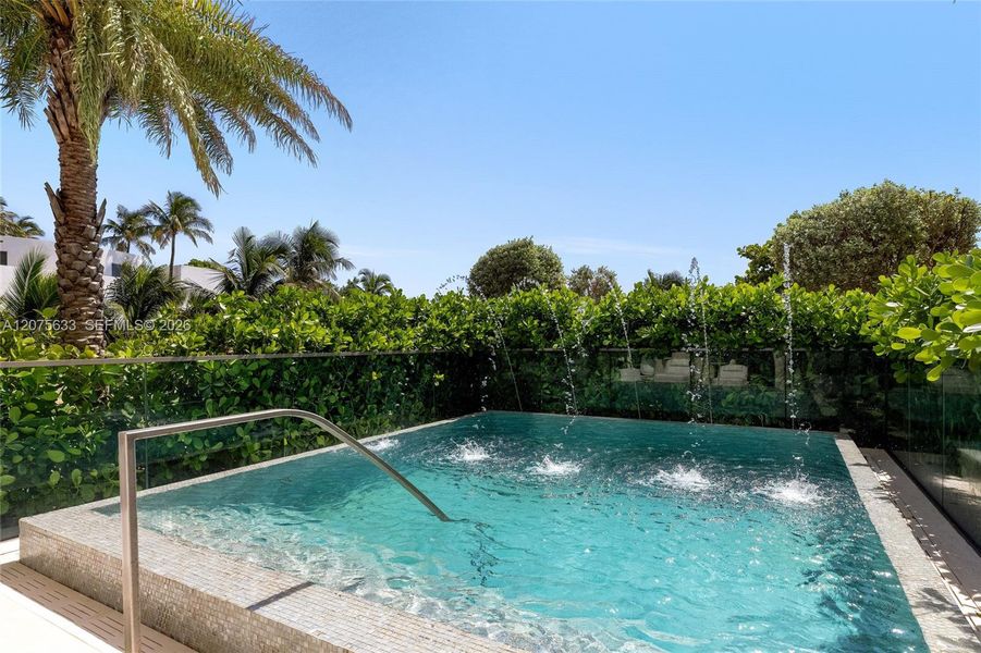 Community amenities in , Sunny Isles Beach (Image 56).