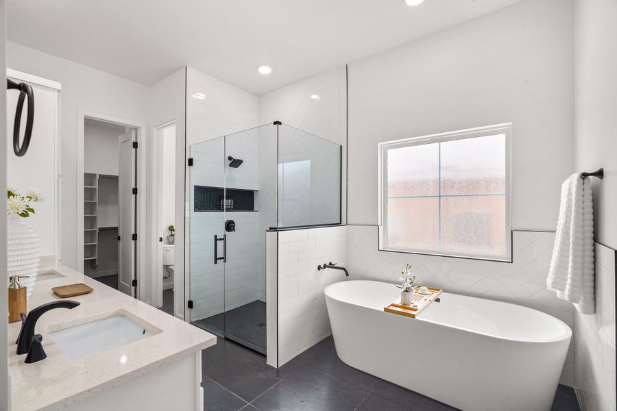 Furnished interior view inside a new home in Verdancia, El Paso (Image 34).