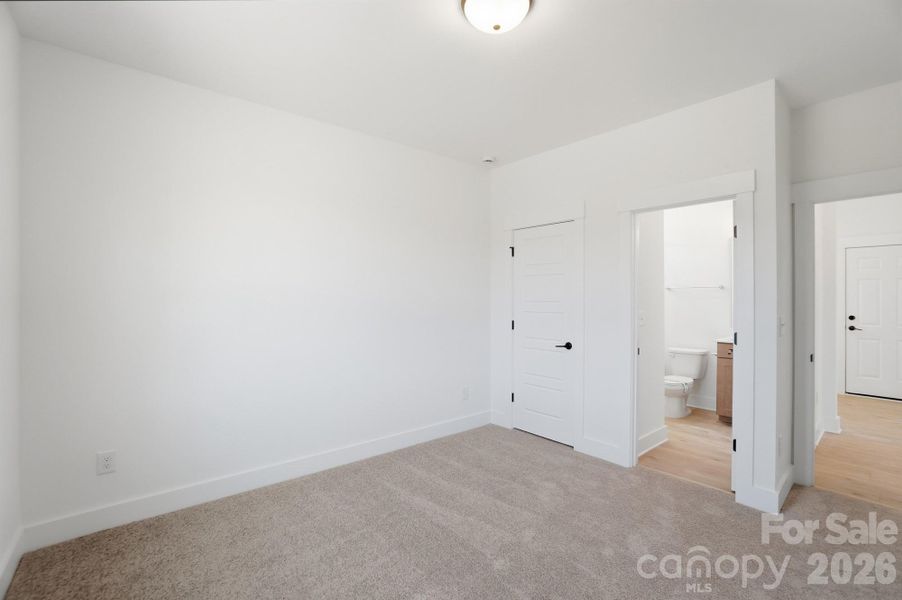 Spacious, unfurnished interior of a new home in Chasewood, Mint Hill (Image 24).