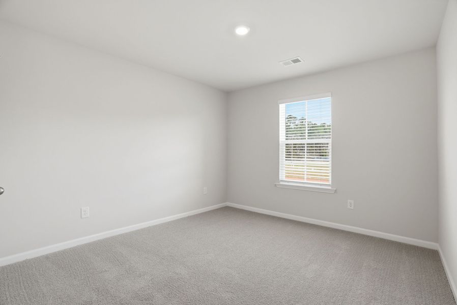 Spacious, unfurnished interior of a new home in Towns at Lake Greenwood, Greenwood (Image 24).