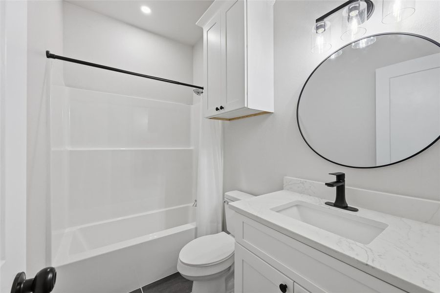 Furnished interior view inside a new home in , Brookeland (Image 11).