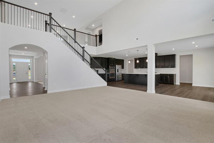 Spacious, unfurnished interior of a new home in Edinburgh, Locust Grove (Image 23).