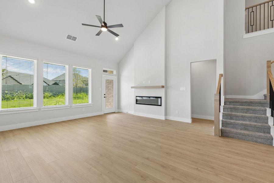 Spacious, unfurnished interior of a new home in Painted Tree Woodland West, McKinney (Image 15). Spacious, unfurnished interior of a new home in Painted Tree Woodland West, McKinney (Image 15).