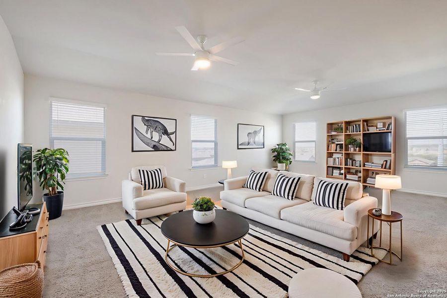 Furnished interior view inside a new home in Laurel Vistas, San Antonio (Image 15). Furnished interior view inside a new home in Laurel Vistas, San Antonio (Image 15).