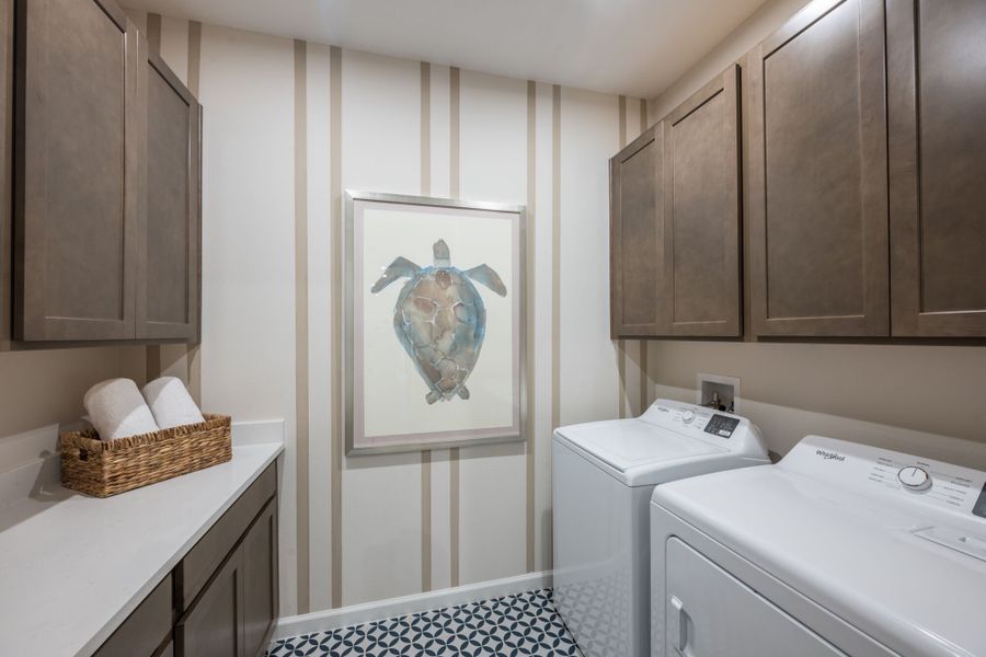 Furnished interior view inside a new home in Pasadena Ridge Master, Dade City (Image 12).