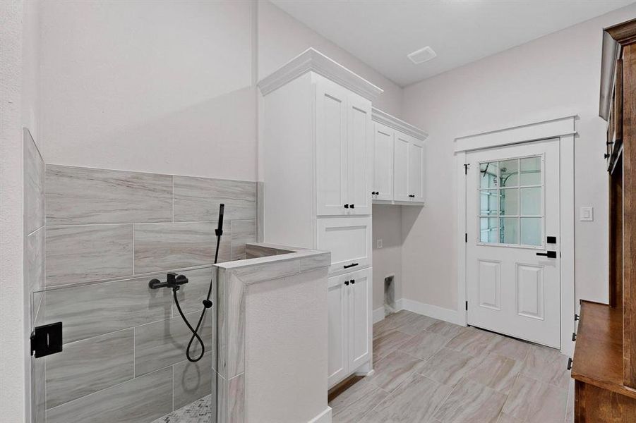 Furnished interior view inside a new home in , Springtown (Image 13).