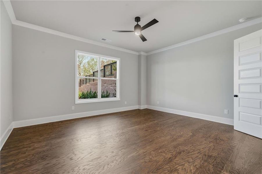 Spacious, unfurnished interior of a new home in , Gainesville (Image 28).