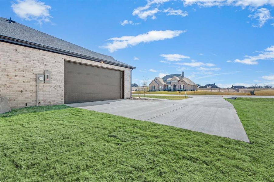 Exterior details and patio area of a home in Rocky Top Ranch, Reno (Image 4).