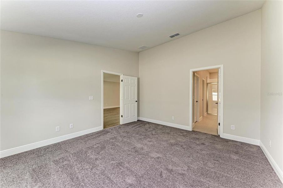 Spacious, unfurnished interior of a new home in Crosswind Point, Parrish (Image 19). Spacious, unfurnished interior of a new home in Crosswind Point, Parrish (Image 19).