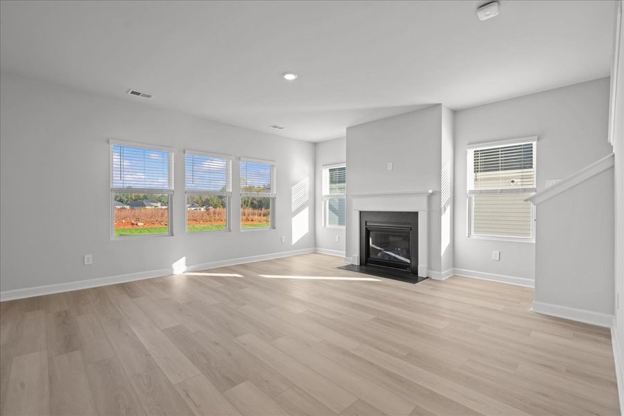 Spacious, unfurnished interior of a new home in Brayfield Manor - Signature Collection, Wellford (Image 13).