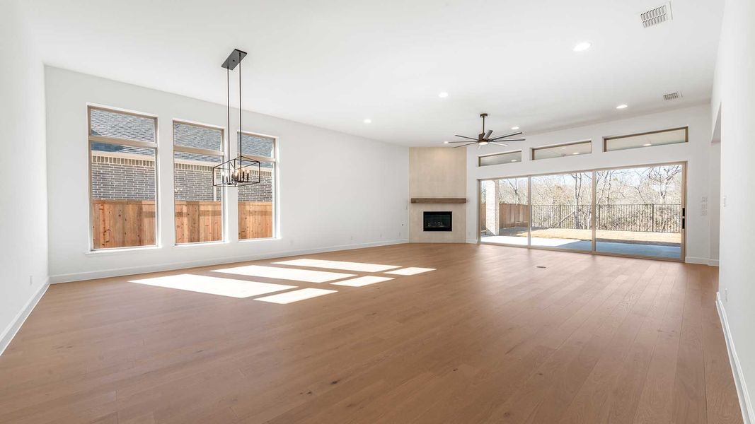 Spacious, unfurnished interior of a new home in Sonoma Verde, McLendon-Chisholm (Image 12).