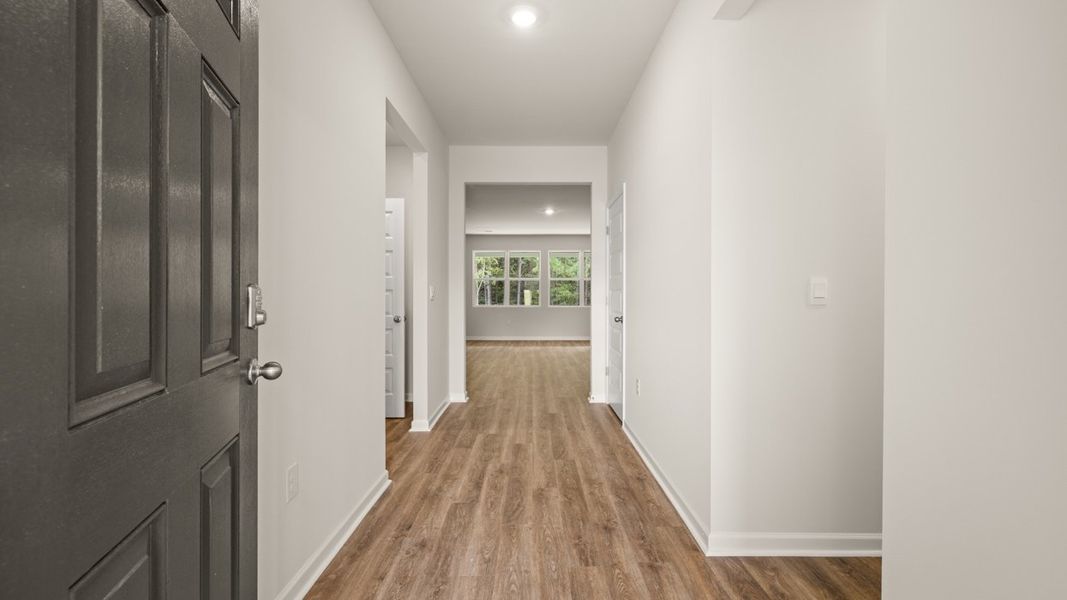 Spacious, unfurnished interior of a new home in Kingston Ranch at Lake Oconee, Buckhead (Image 26).