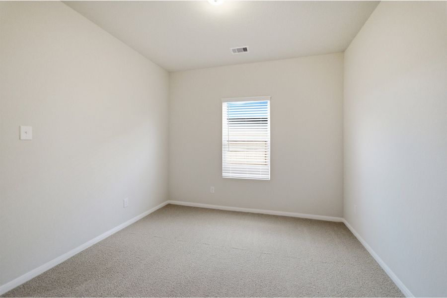 Spacious, unfurnished interior of a new home in The Reserve at Huntsville, Huntsville (Image 18).