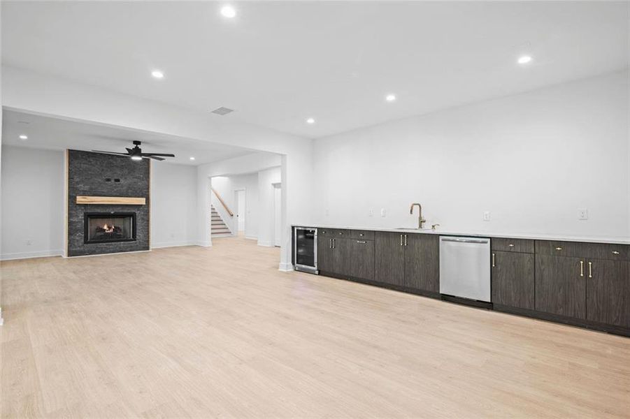 Spacious, unfurnished interior of a new home in , Atlanta (Image 28). Spacious, unfurnished interior of a new home in , Atlanta (Image 28).