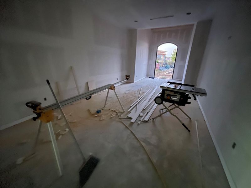 Primary suite with view of the backyard! Primary suite with view of the backyard!