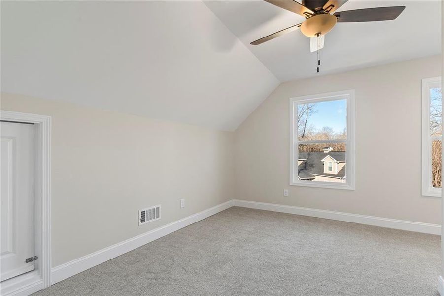 Spacious, unfurnished interior of a new home in , Gainesville (Image 59).