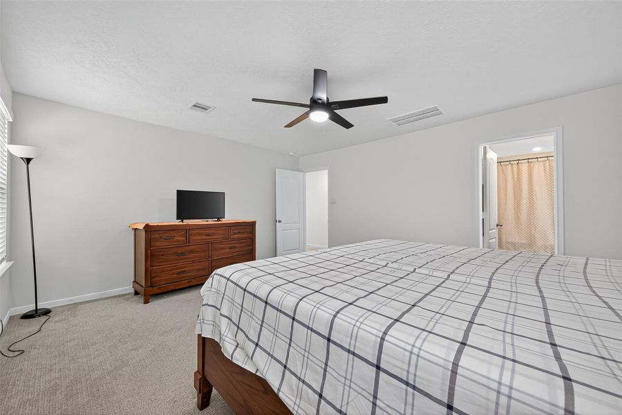 Furnished interior view inside a new home in Creekside Court, Magnolia (Image 7). Furnished interior view inside a new home in Creekside Court, Magnolia (Image 7).