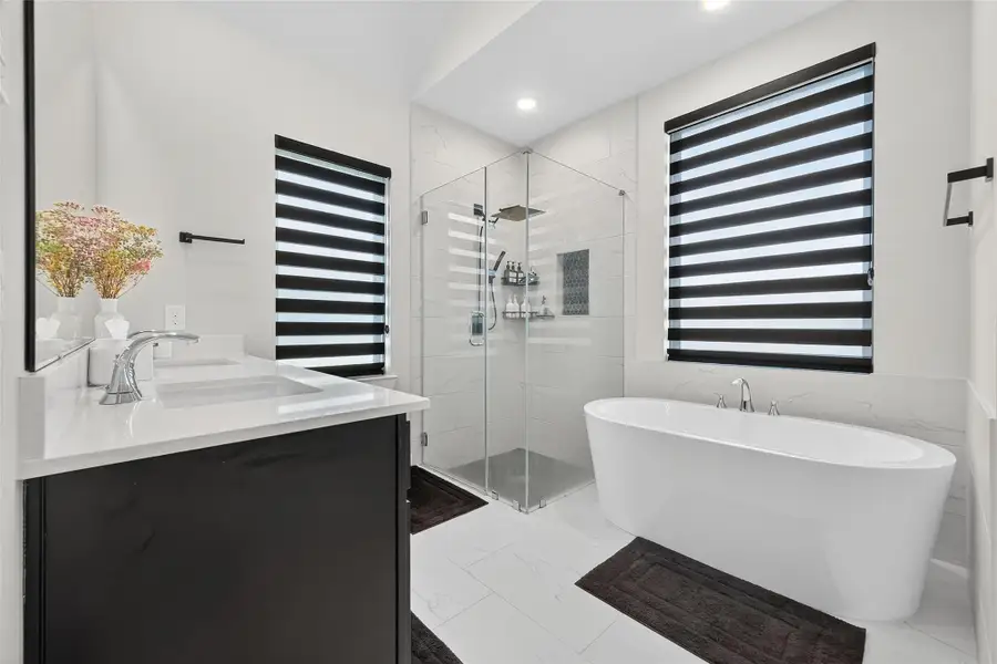 primary bath, upgraded primary bath, upgraded