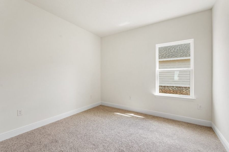 Spacious, unfurnished interior of a new home in Natureview, Freeport (Image 35).