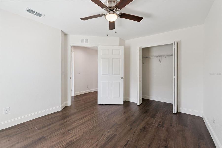 Spacious, unfurnished interior of a new home in , Lakeland (Image 34).