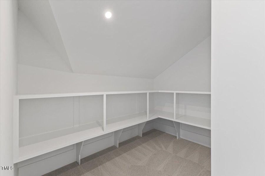 080-6844 Greystone Dr