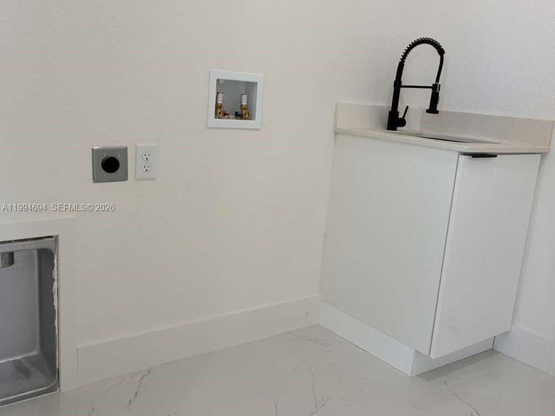 Image 29 of a home in .