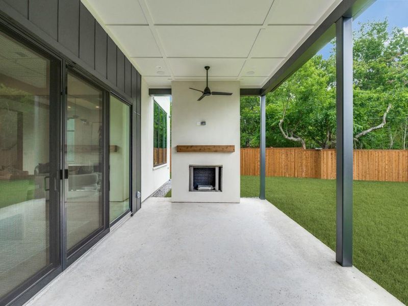 Exterior details and patio area of a home in , Dallas (Image 25).