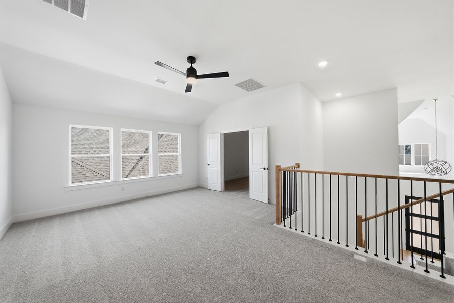 Spacious, unfurnished interior of a new home in Brookhollow West, Prosper (Image 34). Spacious, unfurnished interior of a new home in Brookhollow West, Prosper (Image 34).