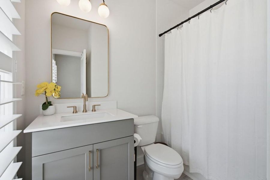 Furnished interior view inside a new home in , Alpharetta (Image 35).