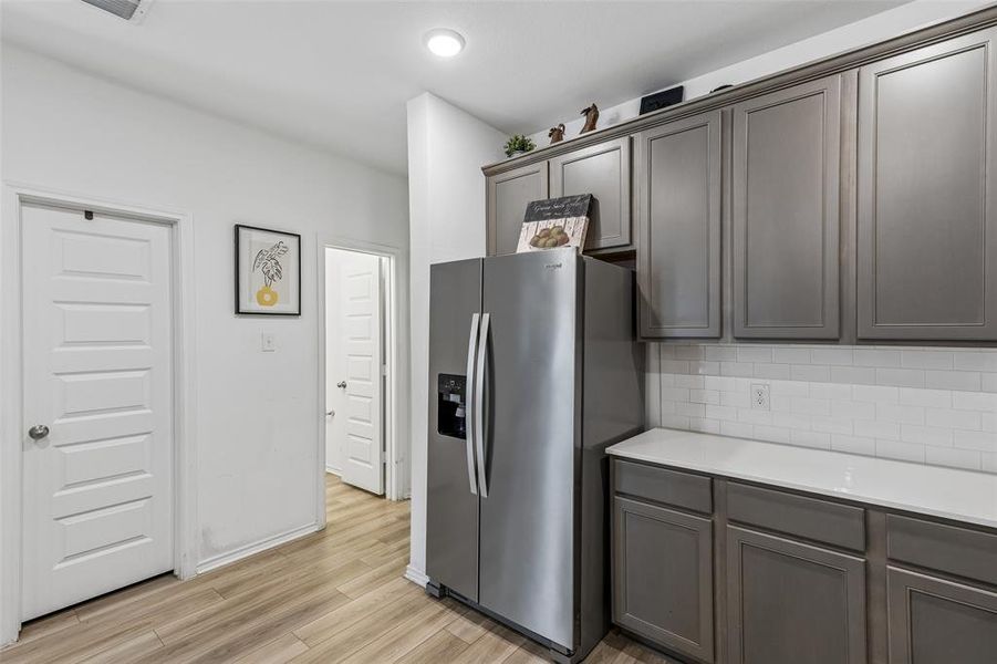 Furnished interior view inside a new home in Cloverleaf Crossing Townhomes, Mesquite (Image 7).