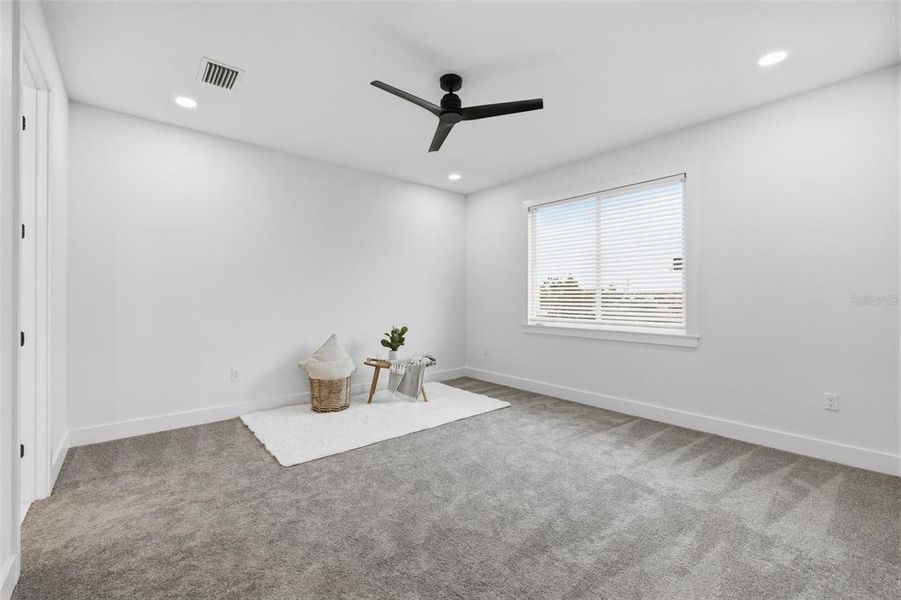 Spacious, unfurnished interior of a new home in , Tampa (Image 20).