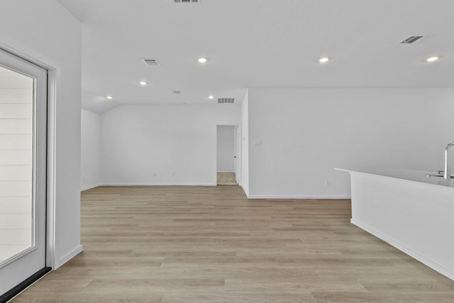 Spacious, unfurnished interior of a new home in , Splendora (Image 20).