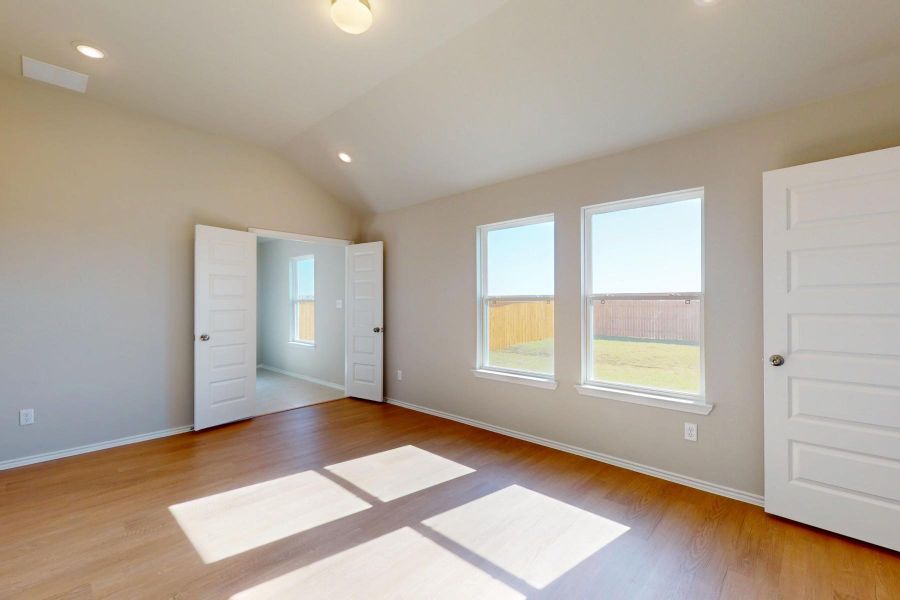 Spacious, unfurnished interior of a new home in Carillon, Manor (Image 34). Spacious, unfurnished interior of a new home in Carillon, Manor (Image 34).