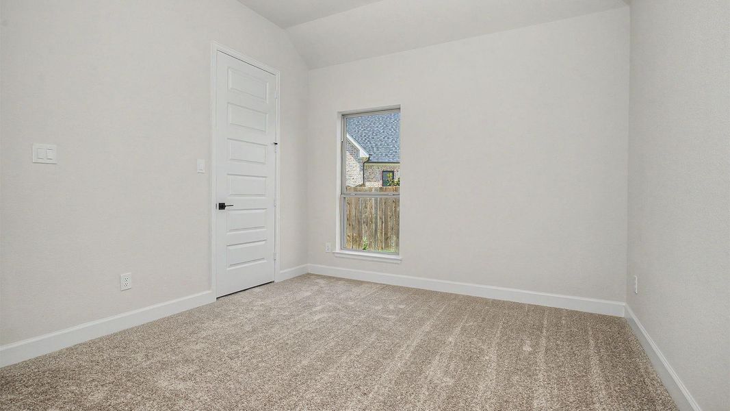 Spacious, unfurnished interior of a new home in , Manvel (Image 7).