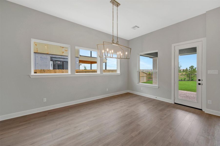 Spacious, unfurnished interior of a new home in Jordan Ranch - Premier Collection, Fulshear (Image 27).