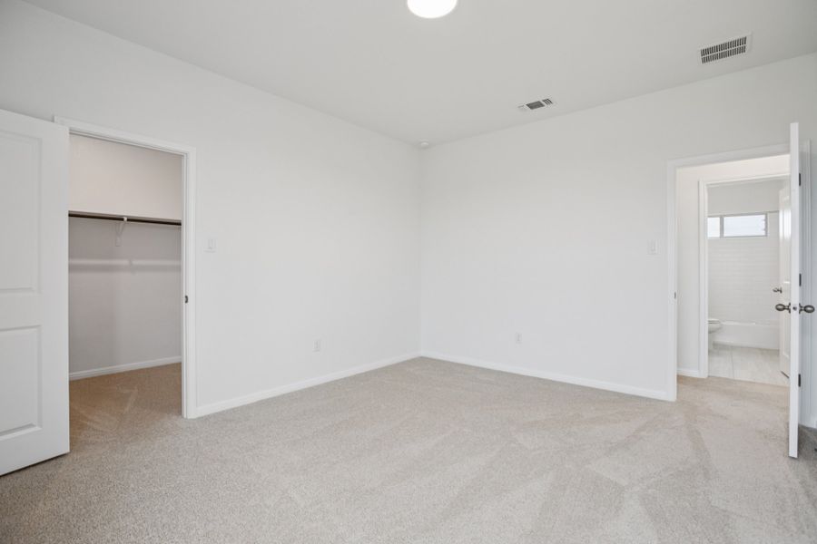 Spacious, unfurnished interior of a new home in Crosswinds, Kyle (Image 25). Spacious, unfurnished interior of a new home in Crosswinds, Kyle (Image 25).