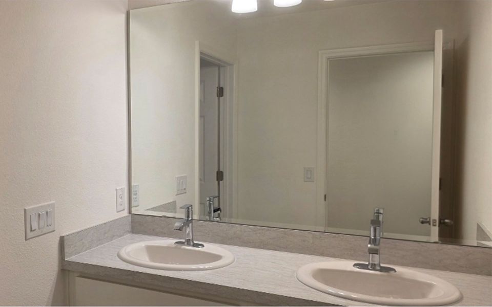 Well-Appointed Bathroom in Central Florida Single-Family Home