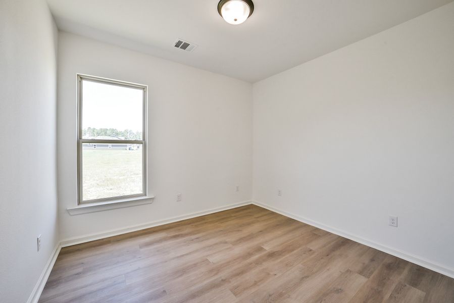 Spacious, unfurnished interior of a new home in Mostyn Springs, Magnolia (Image 34).