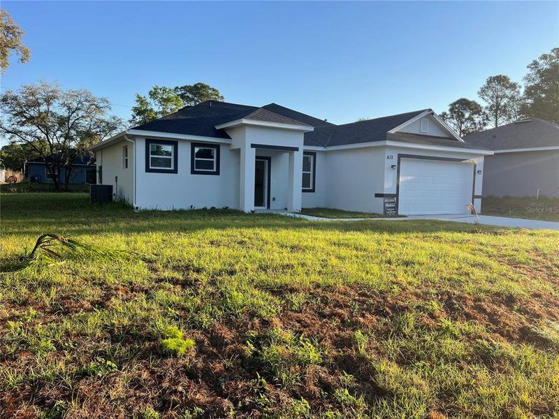 Exterior details and patio area of a home in , Palm Bay (Image 3).